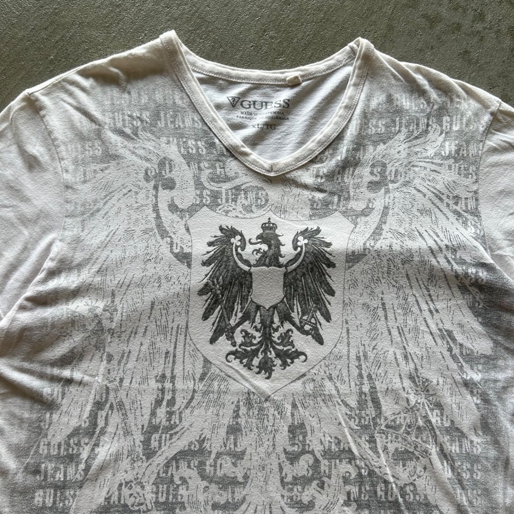 Vintage Y2K Guess Jeans Shirt Size XL White Gray Crest All Over Print V Neck - Picture 2 of 5
